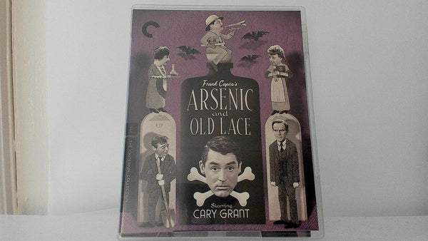 Arsenic and Old Lace [Bluray] - Criterion Collection - Used